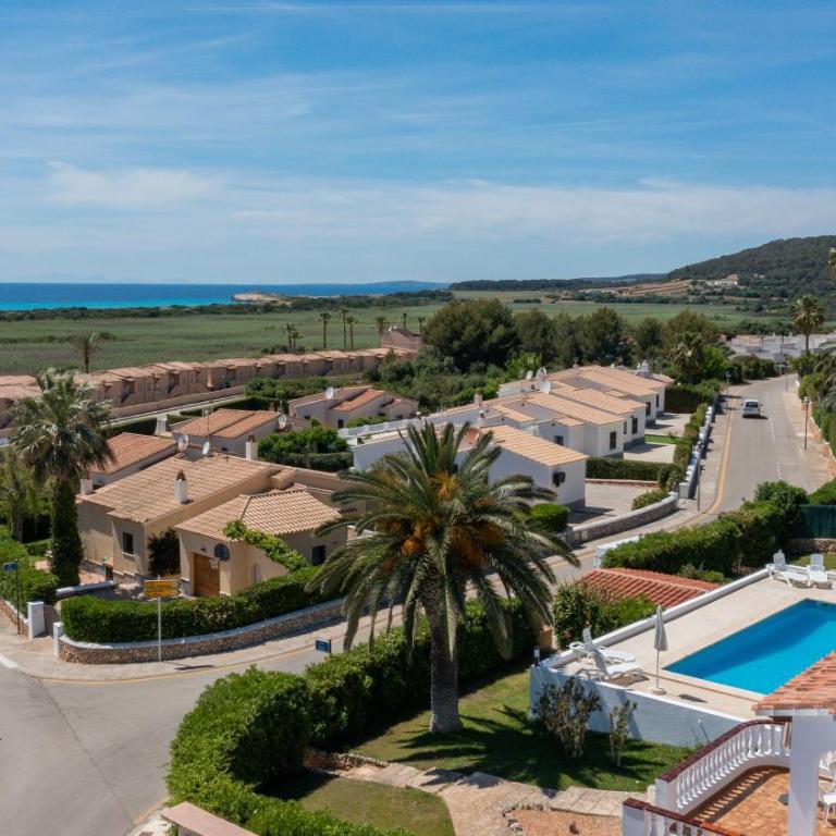 Villa Elias - Sea Views & Traditional Menorcan Style - Villa - 16