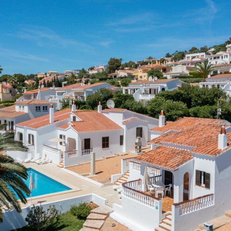 Villa Elias - Sea Views & Traditional Menorcan Style - Villa - 15