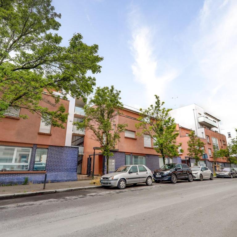 Porte de Paris - Stade de France - Three-Bedroom Apartment - 2