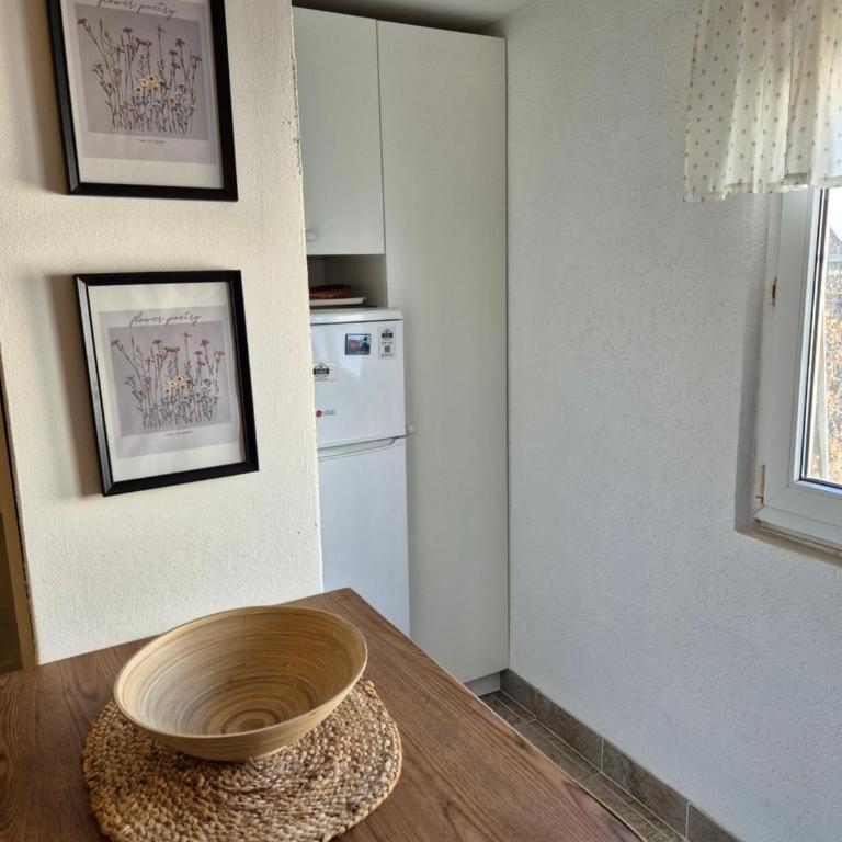 Sweet House Parlament - Three-Bedroom Apartment - 9