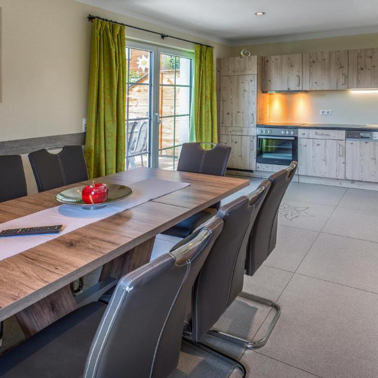 Schönes Haus In Mariapfarr Mit Sauna - Ferienhaus mit 3 Schlafzimmern - 2