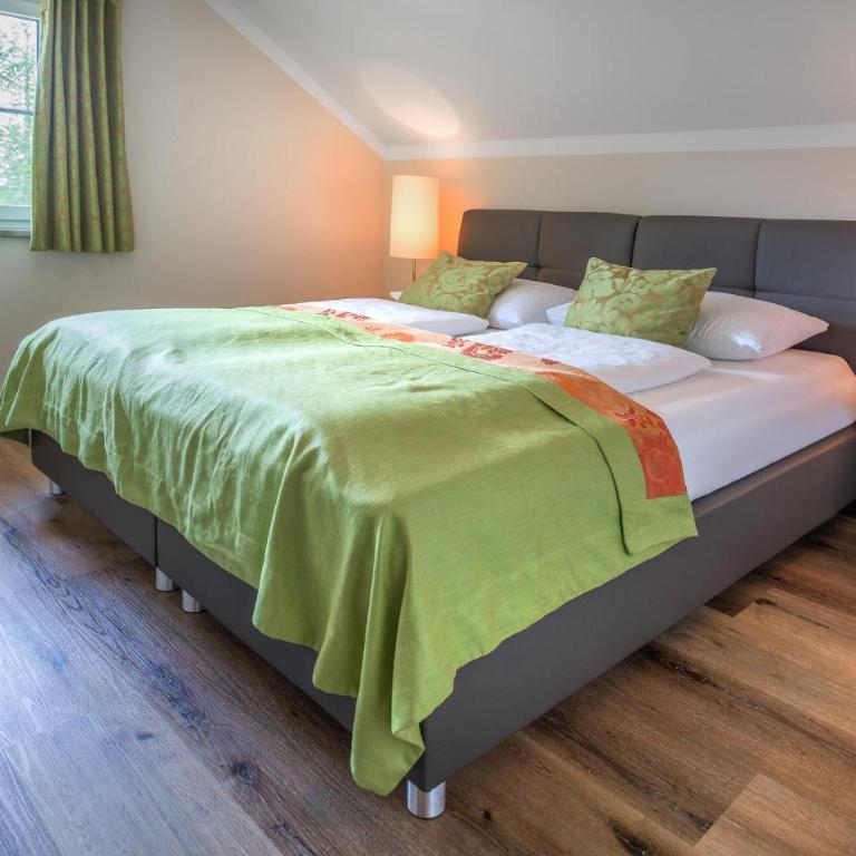 Schönes Haus In Mariapfarr Mit Sauna - Ferienhaus mit 3 Schlafzimmern - 3