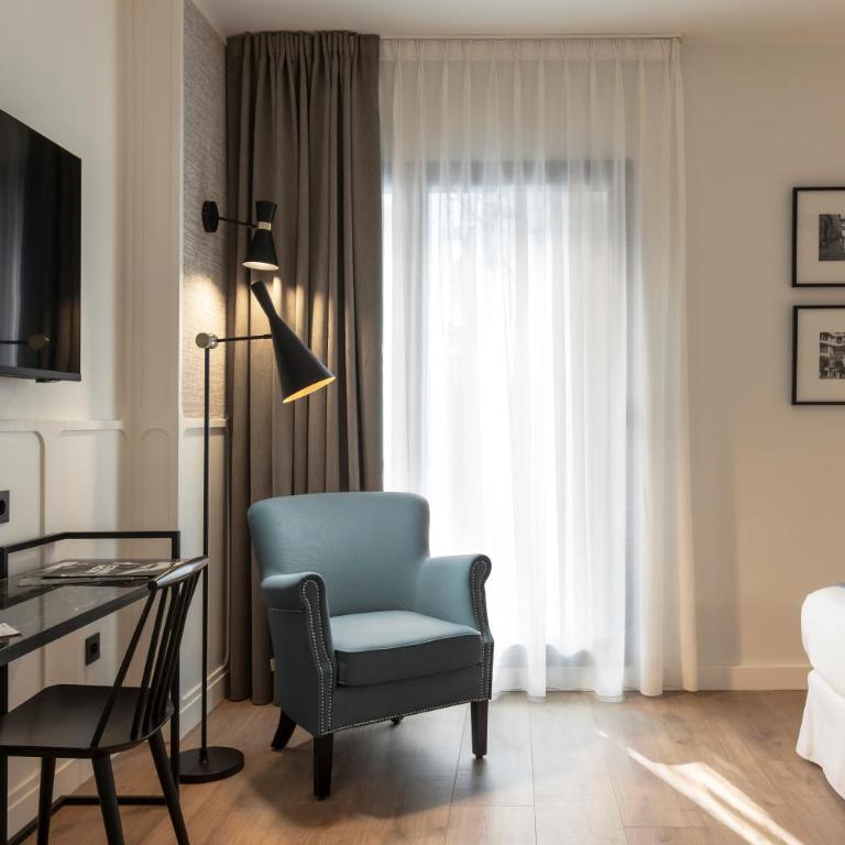 Hotel Barcelona Catedral 4 Sup - Double or Twin Room with Extra Bed - 13