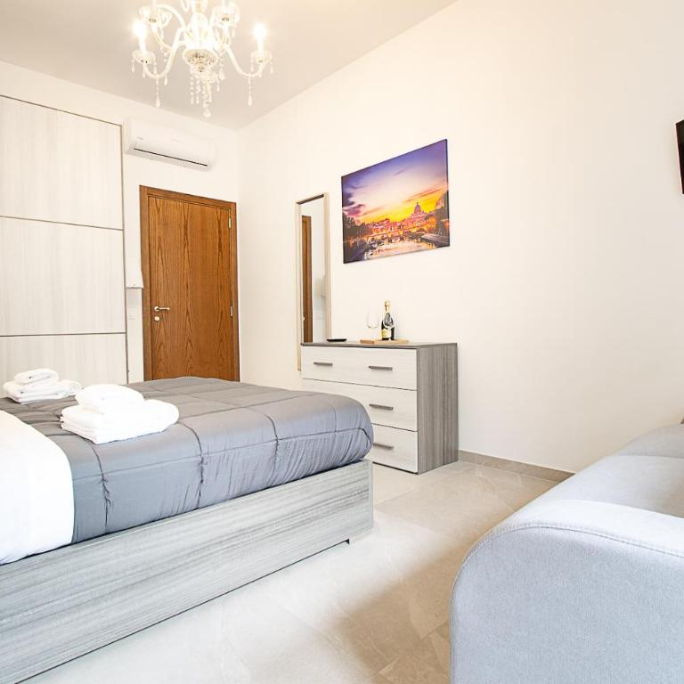 Vatican Cipro Guest House - Camera Matrimoniale con Bagno Privato Esterno - 5