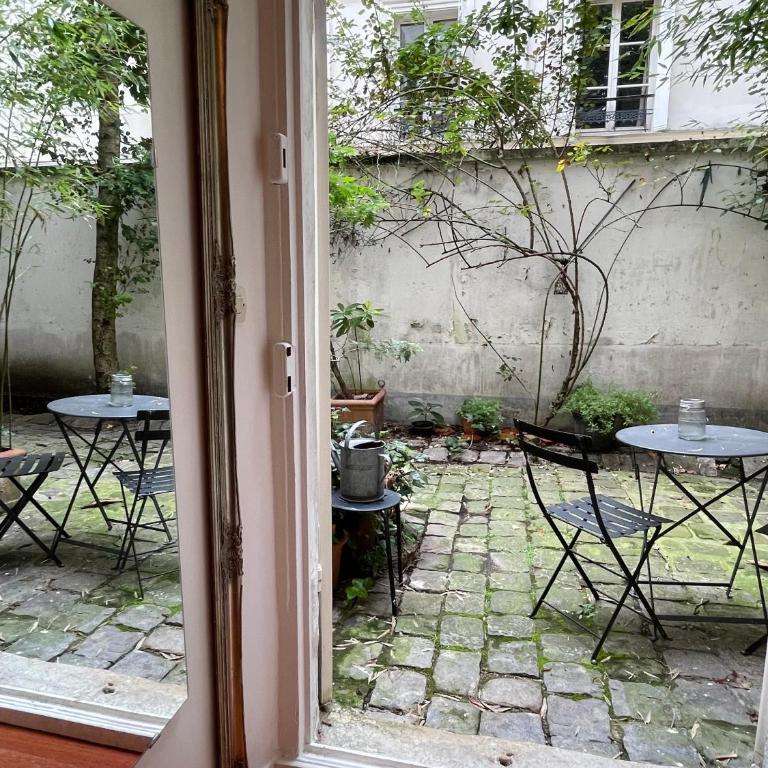 Chic neighborhood charming courtyard studio 7th - Studio - 5