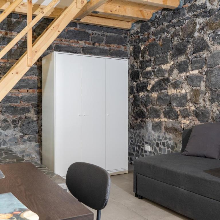 F&M HOUSE - One-Bedroom Apartment - 11