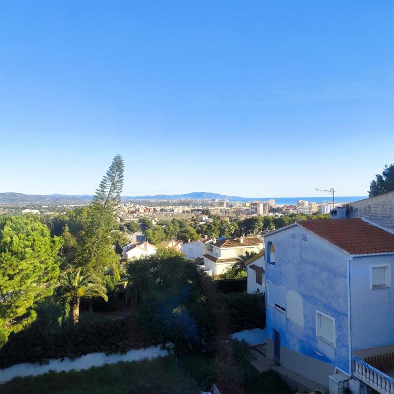 Home with view and swimming pool - Villa - 18