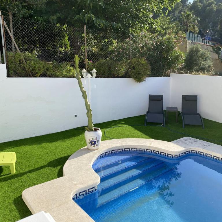 Home with view and swimming pool - Villa - 19