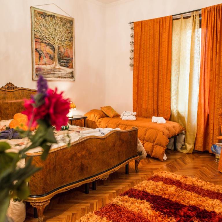 Art&Coffee - Double Room with Shared Bathroom - 2