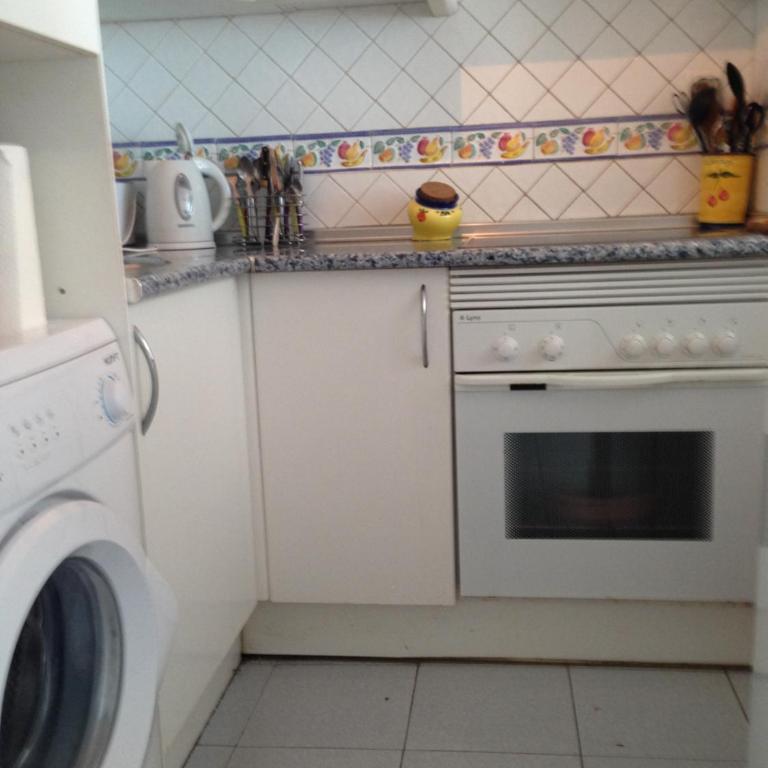 Skol Apartments Marbella - One Bedroom - Pool and Sea Views - Apartamento de 1 dormitorio - 6