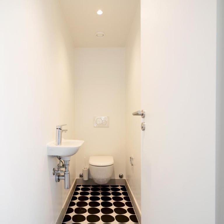 HOOD Hotel - King Suite - 6
