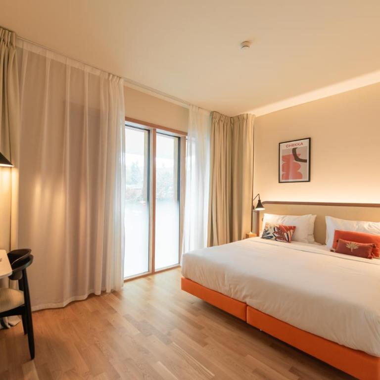 HOOD Hotel - Superior Deluxe Double or Twin Room - 1