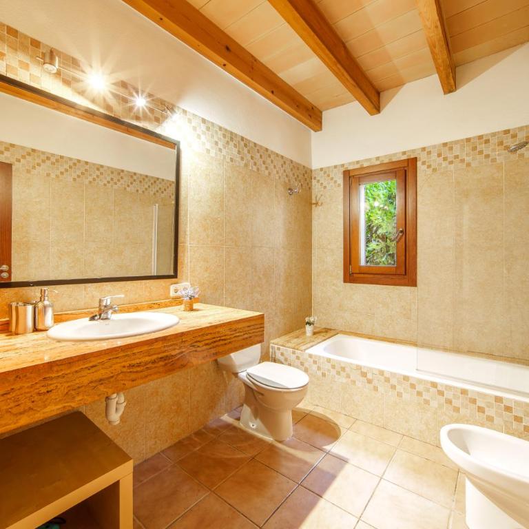 Villa Can Mosca, garden and swimming pool close to beach - Villa de 3 dormitorios - 30