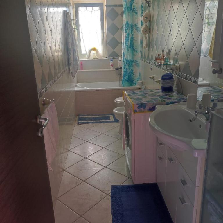 La Finestra sul Mare - Appartamento con 2 Camere da Letto e Vista Porto - 17