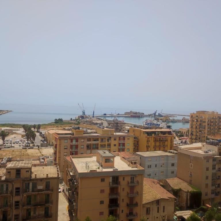 La Finestra sul Mare - Appartamento con 2 Camere da Letto e Vista Porto - 18