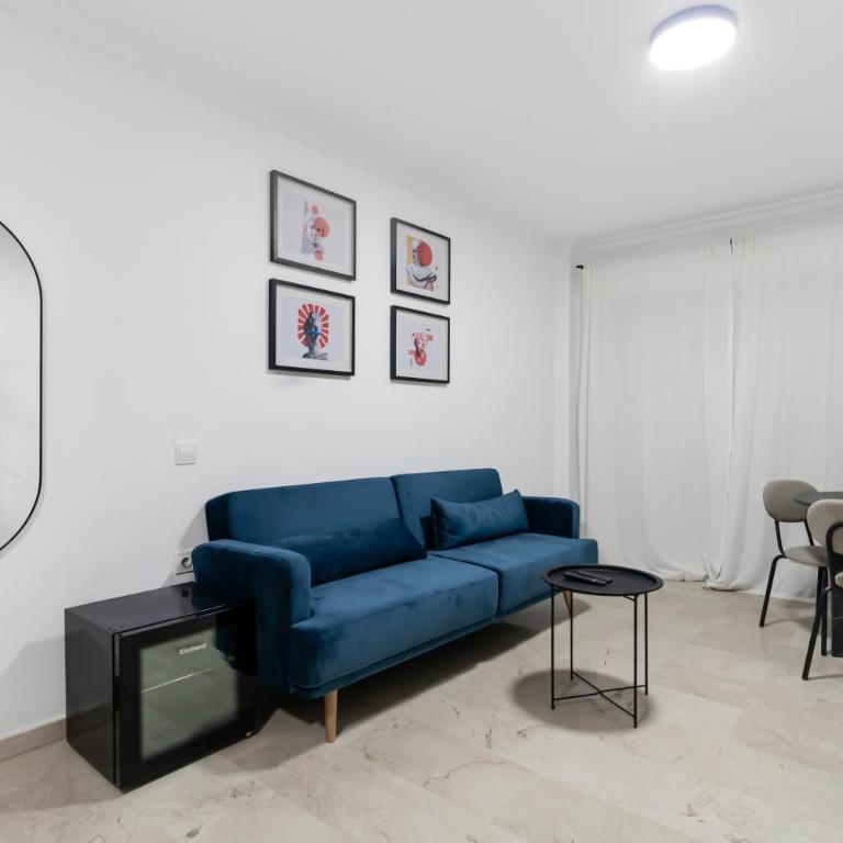 Large Attic Las Canteras Rooms - Only adults - Habitación Triple Deluxe - 5
