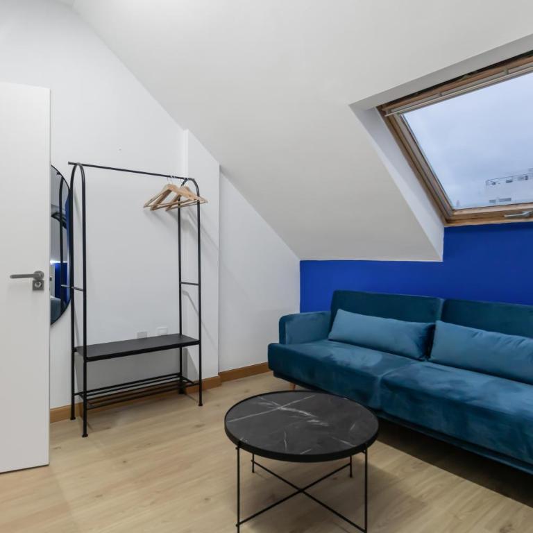 Large Attic Las Canteras Rooms - Only adults - Habitación Triple Deluxe - 3
