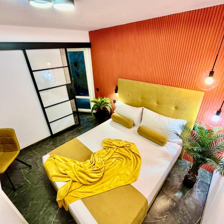 Alicante Central Market Suites - Apartment with inner Patio - 14
