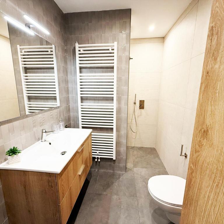 Appartamento Angeli - Three-Bedroom Apartment with Mountain View - 88