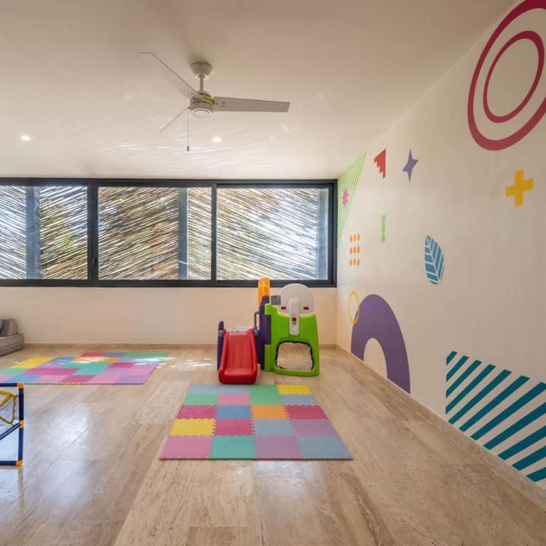 Lux 2BR with Rooftop Pool and Close to Beach - Apartamento - 54