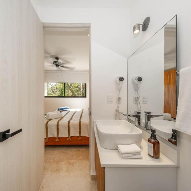 Lux 2 BD with Balcony and Rooftop Pool at Aldea Zama - Apartment - 31