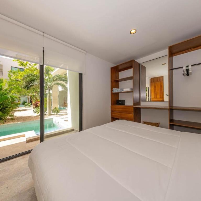 2 BR with Direct Walk-out to Pool, Sauna, and Gym - Apartment - 2
