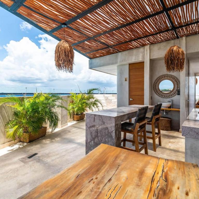 2 BR with Direct Walk-out to Pool, Sauna, and Gym - Apartment - 3