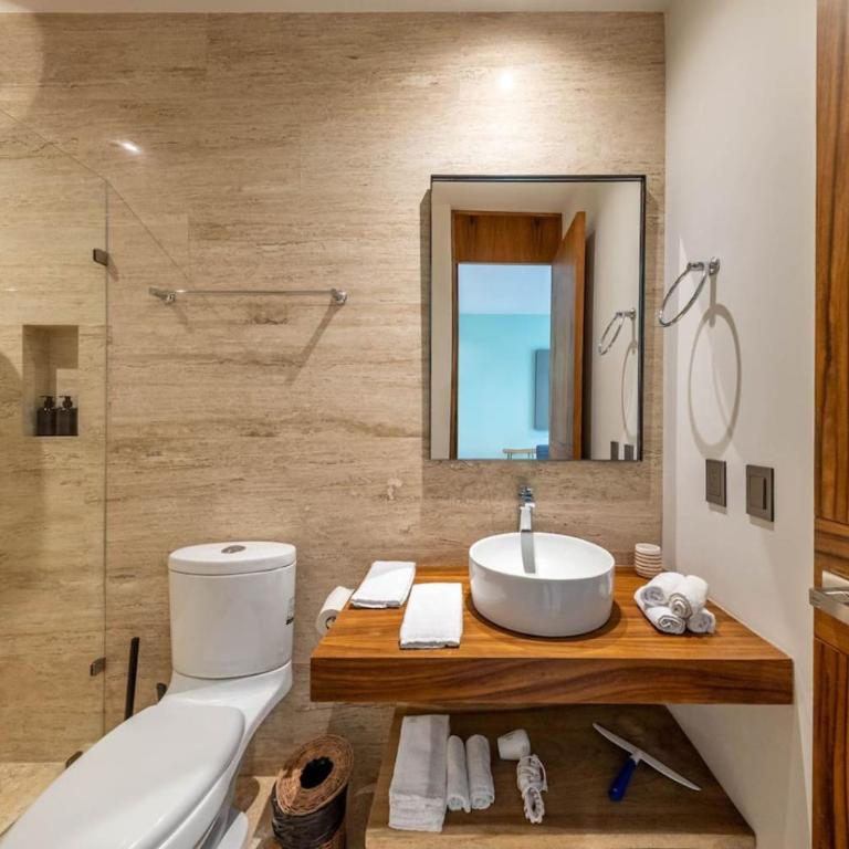 2 BR with Direct Walk-out to Pool, Sauna, and Gym - Apartment - 14