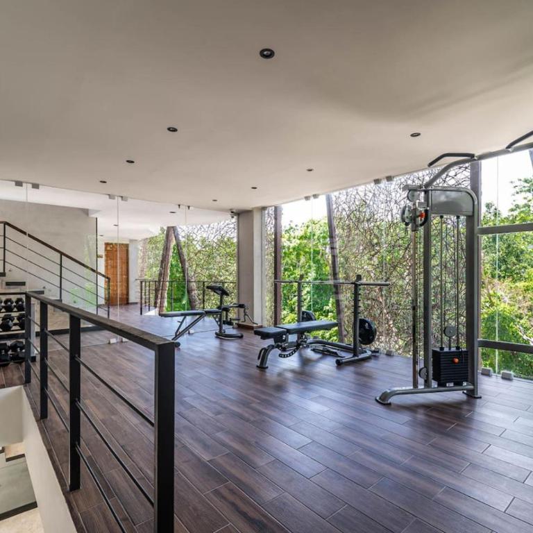 2 BR with Direct Walk-out to Pool, Sauna, and Gym - Apartment - 38
