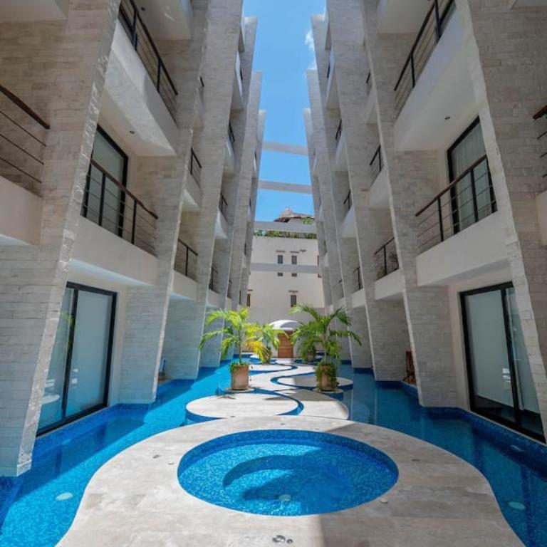 2 BR with Direct Walk-out to Pool, Sauna, and Gym - Apartment - 52