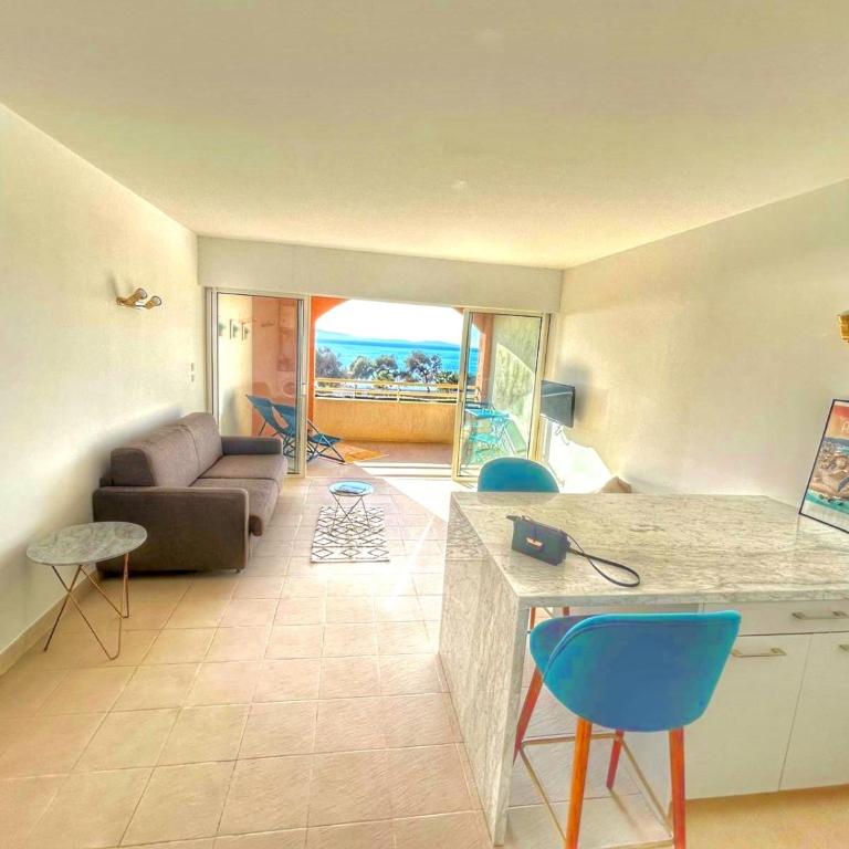 Studio Cosy à 50m de la plage avec Parking - Résidence ARIA MARINA route des sanguinaires - Studio - Vue sur Mer - 6