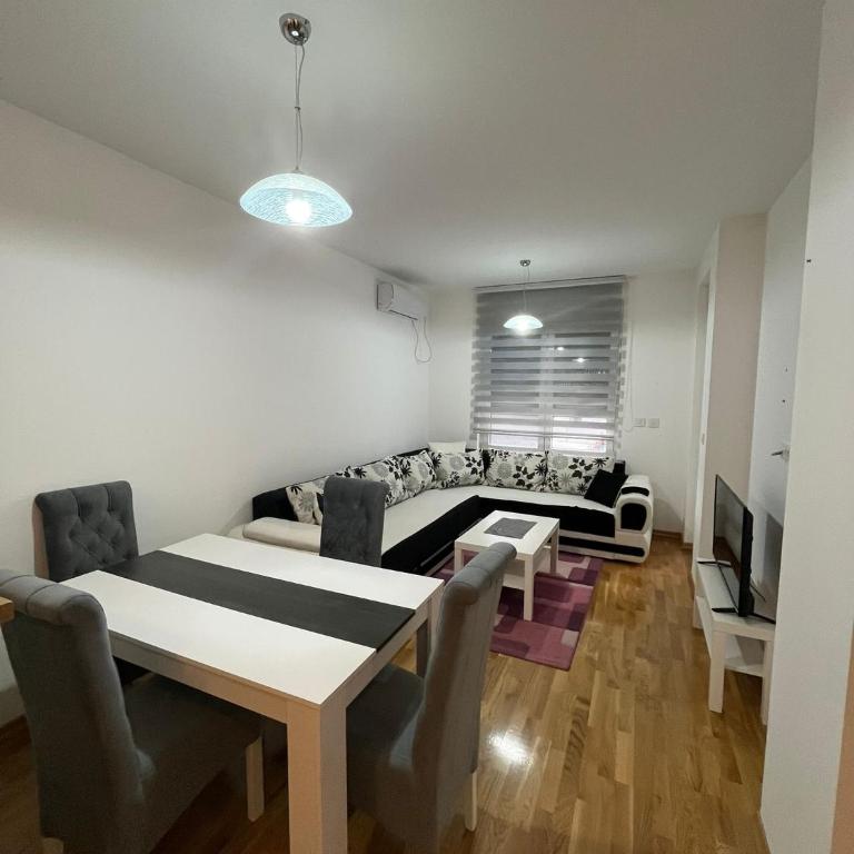 MSApartments - One-Bedroom Apartment - 1