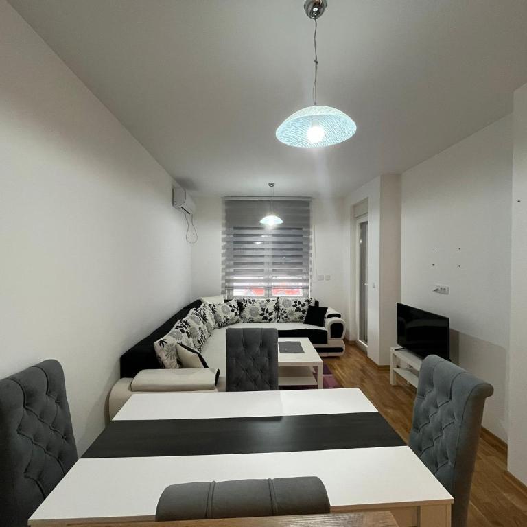 MSApartments - One-Bedroom Apartment - 2