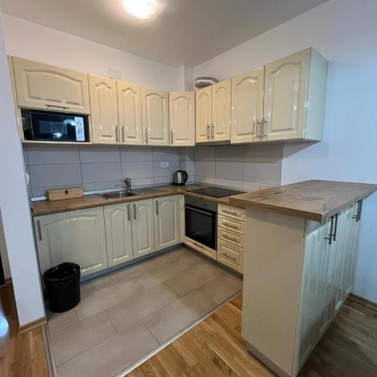 MSApartments - One-Bedroom Apartment - 6
