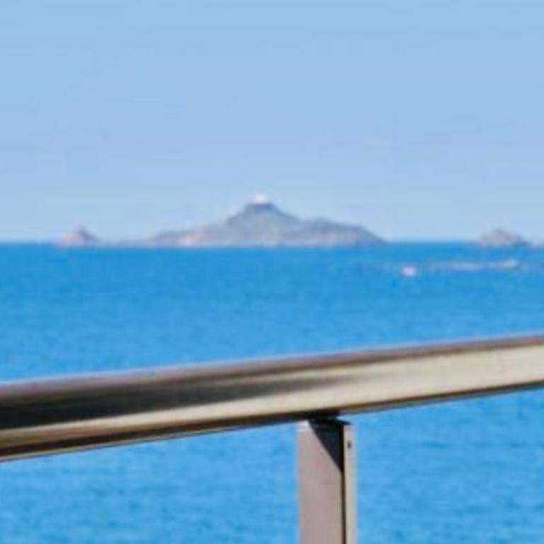 T2 avec PISCINE Chauffée - VUE EXCEPTIONNELLE sur la Mer - Parking & Wifi - Plage à 50m - Appartement 1 Chambre - 19