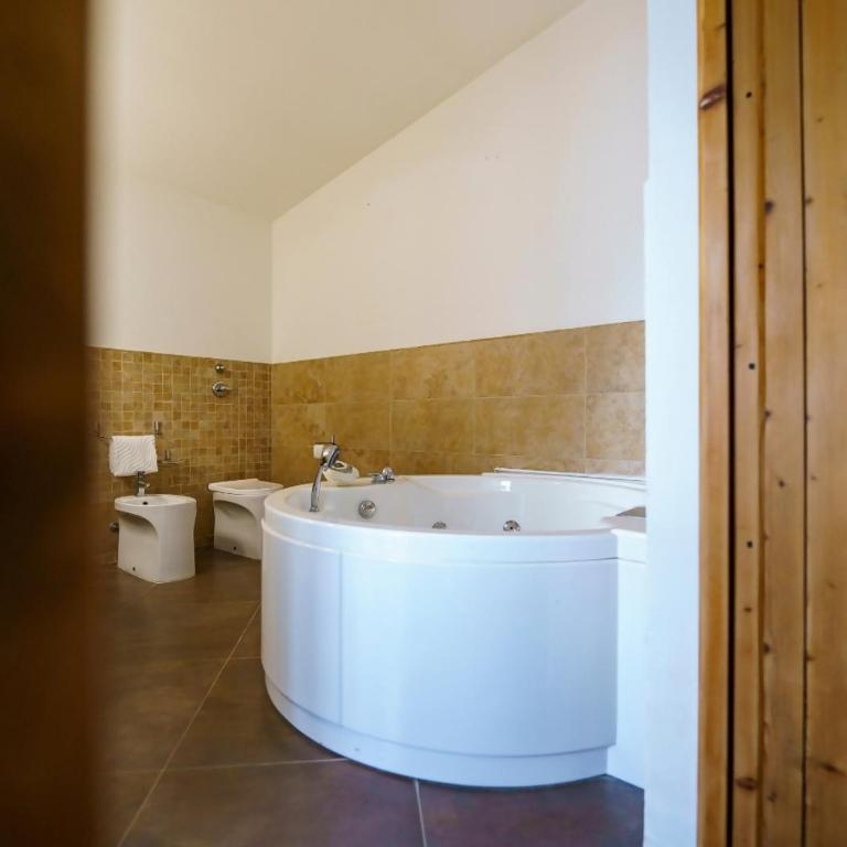 Guest Friends - Appartamento con 1 Camera da Letto e Vasca Idromassaggio - 13