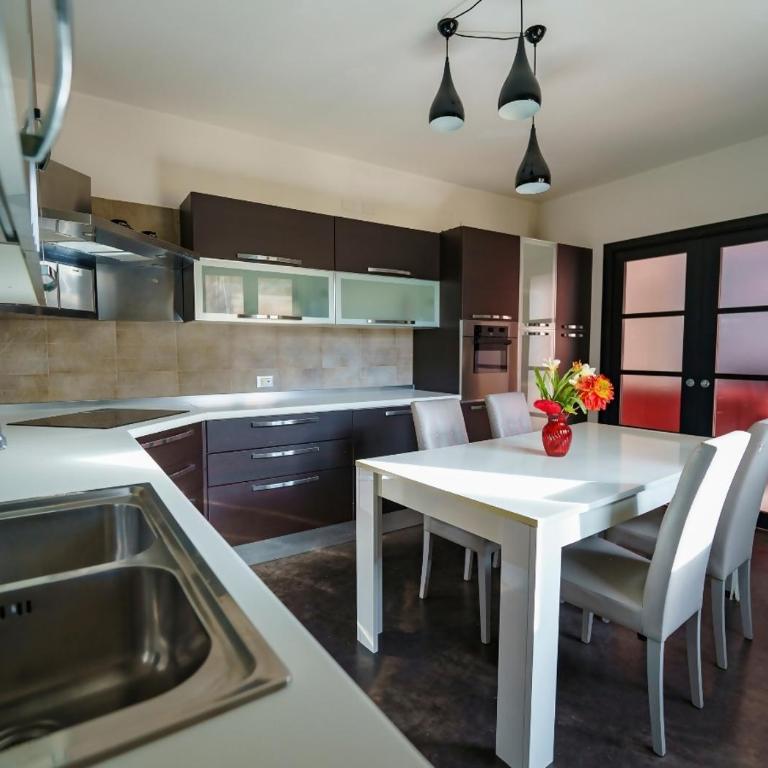Guest Friends - Appartamento con 2 Camere da Letto - 14