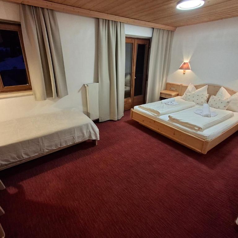 Pension Razil XO - Chambre Triple avec Balcon - 6