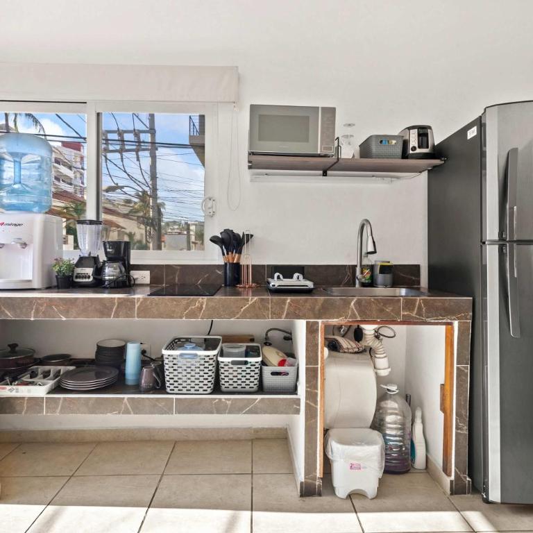 Madison - 99 Steps to Beach in Golden Zone - Apartamento - 4