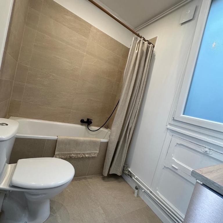 Eiffel Tower view Arc Triomphe Champs Elysées area - Appartement 1 Chambre - 9