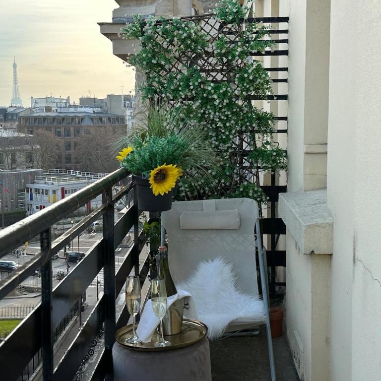 Eiffel Tower view Arc Triomphe Champs Elysées area - Appartement 1 Chambre - 14