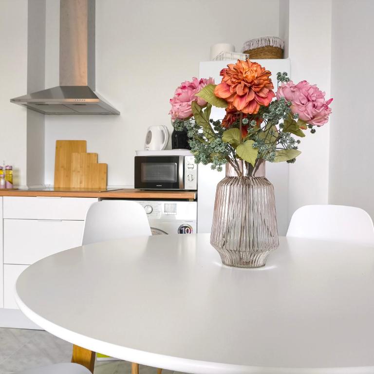 Apartamento acogedor - piscina - parking - Deluxe One-Bedroom Apartment with Garden View - 1