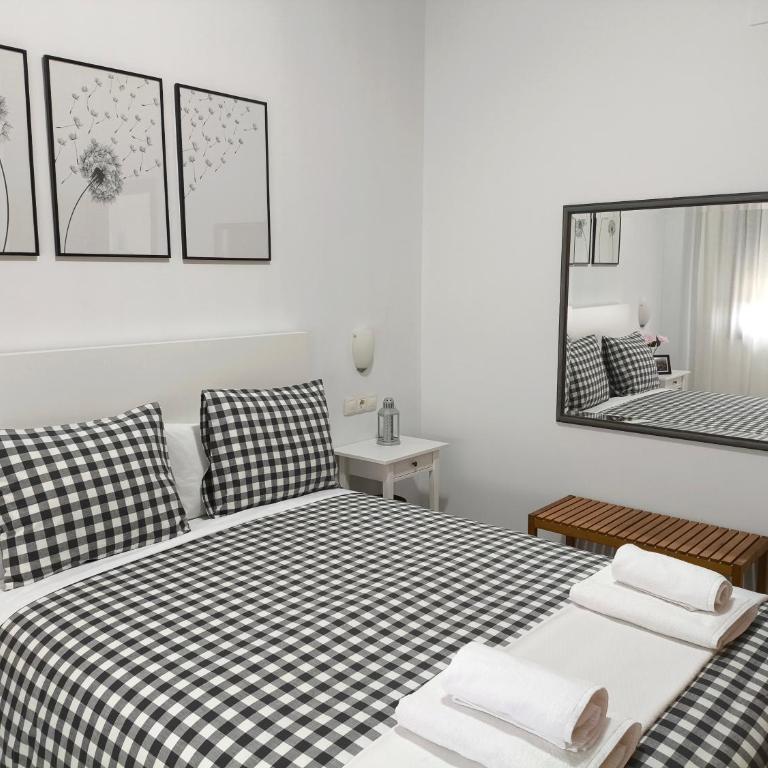 Apartamento acogedor - piscina - parking - Deluxe One-Bedroom Apartment with Garden View - 7