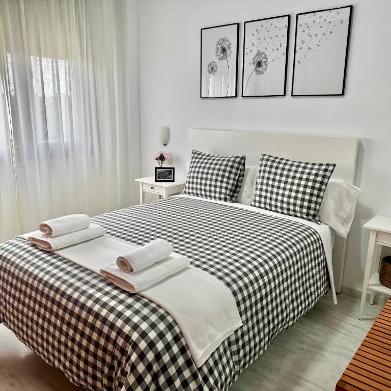 Apartamento acogedor - piscina - parking - Deluxe One-Bedroom Apartment with Garden View - 8