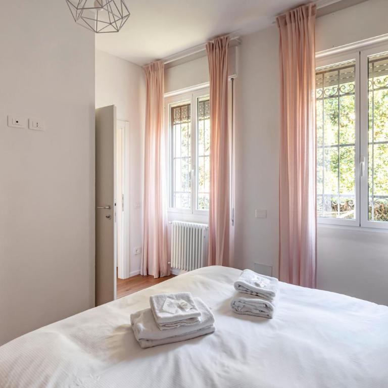 GuestHost - Padova living Experience - Diamante Apartment, Rubino Room and Smeraldo Room with shared refreshment area - One-Bedroom Apartment - 5