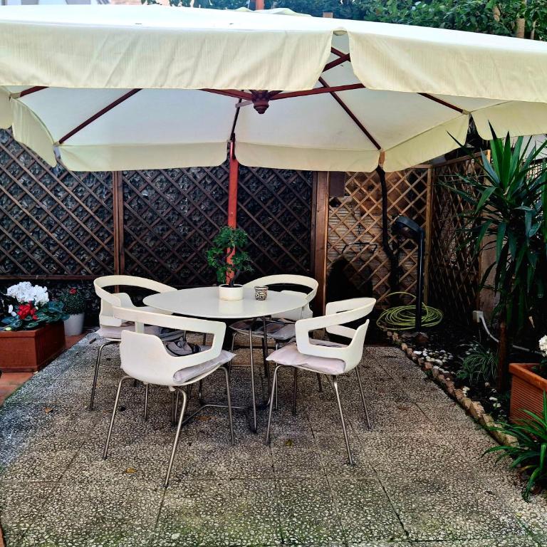 la Borghese - Two-Bedroom House - 41