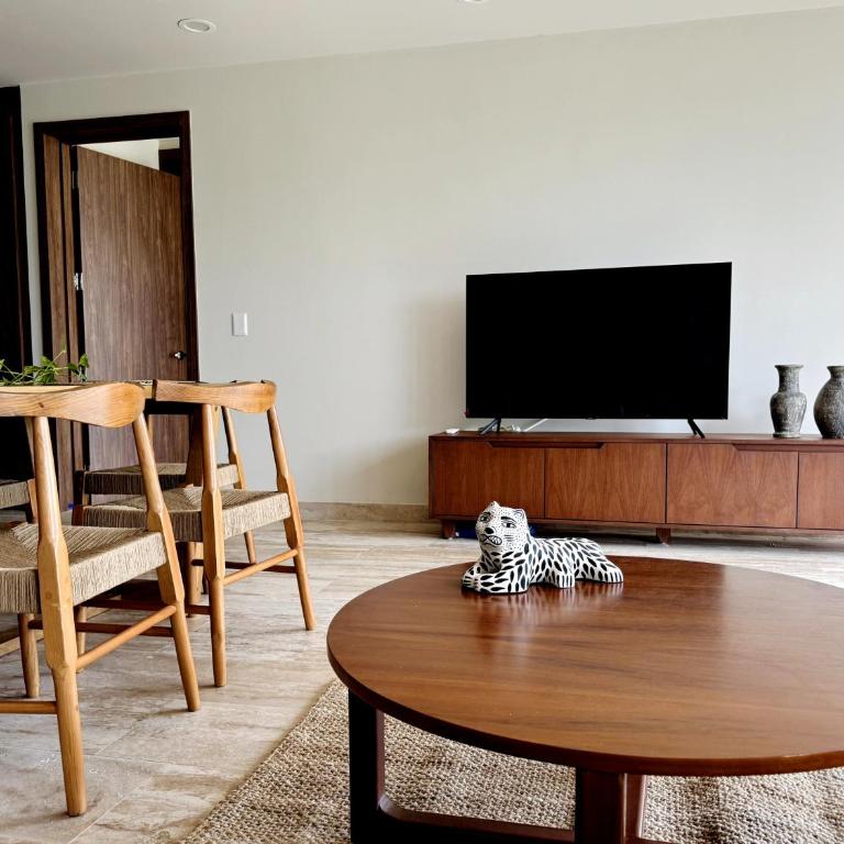 Playacar Residents - Two-Bedroom Deluxe Apartment with Balcony - 7