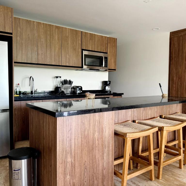 Playacar Residents - Two-Bedroom Deluxe Apartment with Balcony - 8