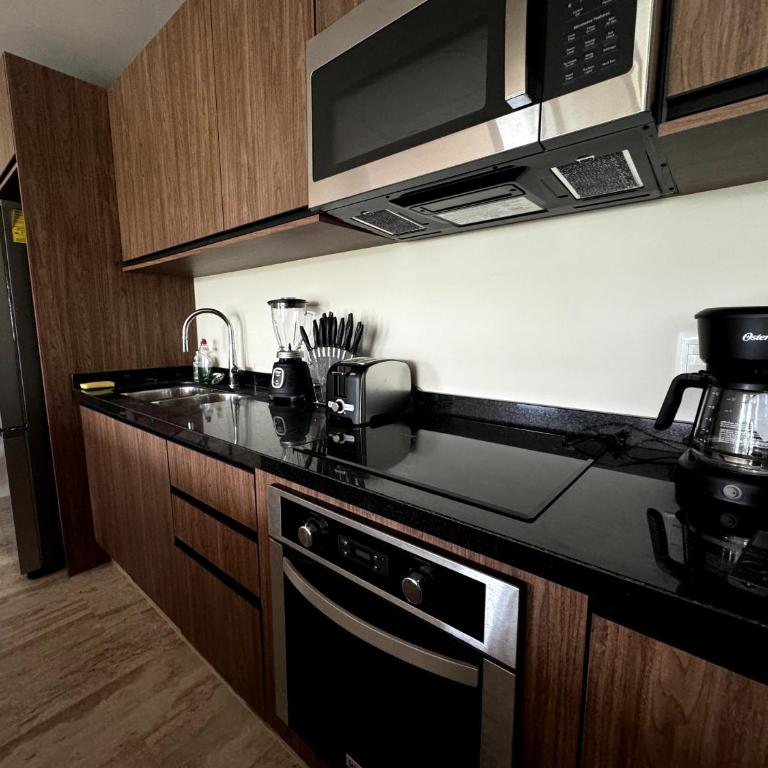 Playacar Residents - Two-Bedroom Deluxe Apartment with Balcony - 9