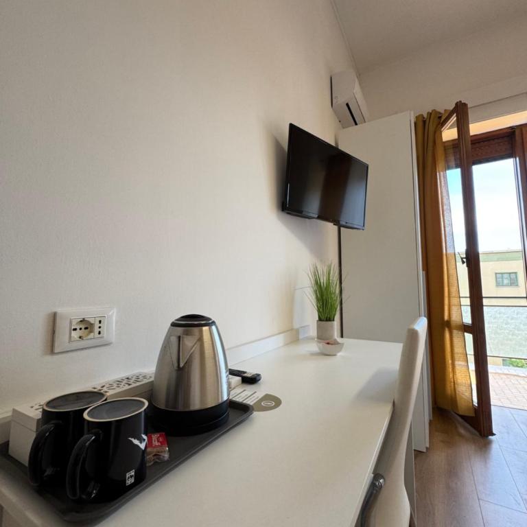 Crispi 120 Rooms New Opening - Deluxe Double Room with Balcony - 9